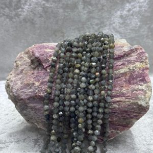 labradorit ( 8 mm)