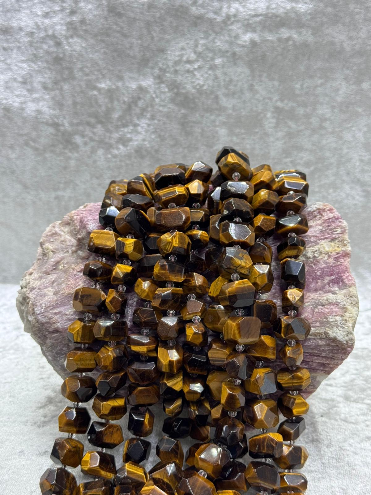 kaplan gözü (amorf)