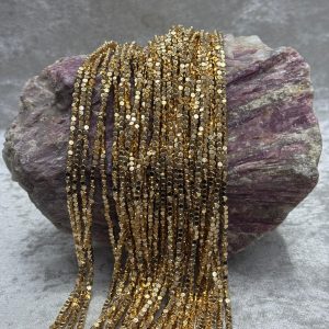 hematit küp kesim (4*4 mm)