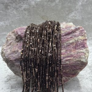 hematit küp kesim (4*4 mm)