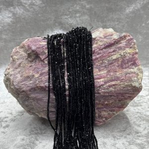 siyah turmalin küp (2 mm)