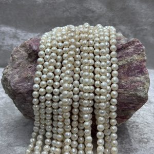 Doğal inci (küre kesim 8-9 mm)