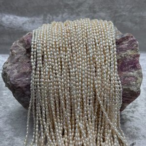 Doğal inci (arpa kesim 3-3,5 mm)