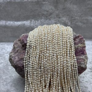 Doğal inci (arpa kesim 3,5-4 mm)