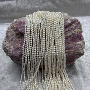 Doğal inci (arpa kesim 3-4 mm)