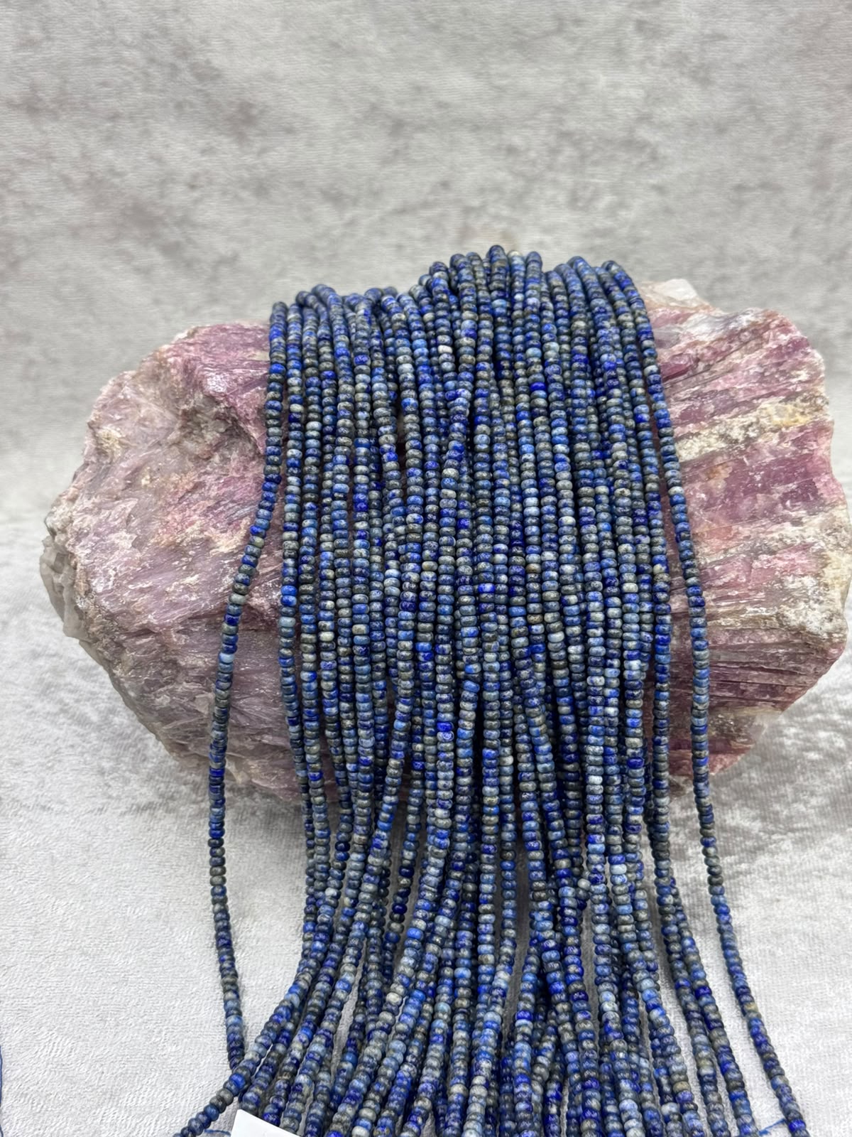 Lapis lazuli (rondela kesim)