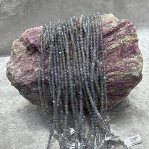 Labradorit 4 mm
